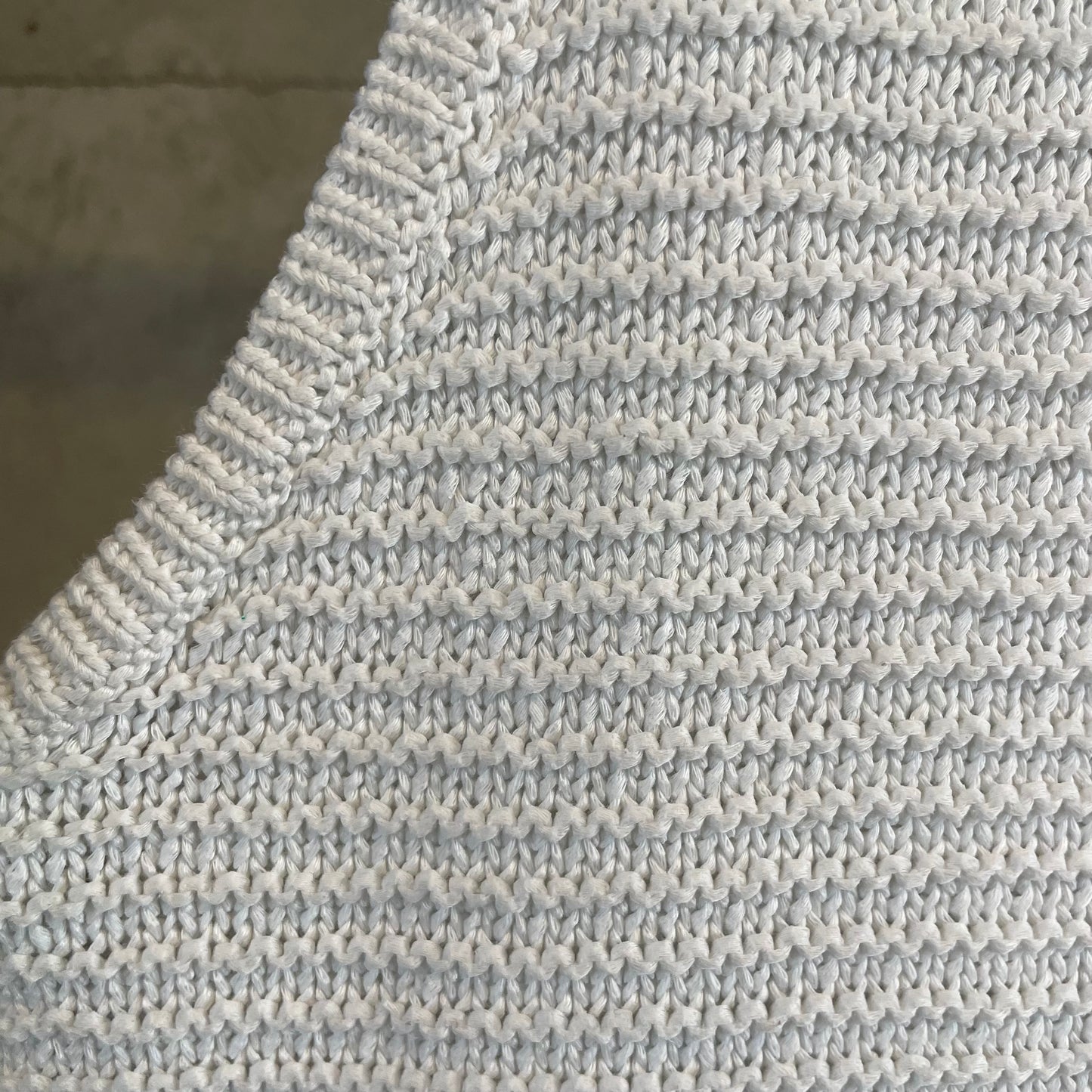 Cable Knit Sleeveless Sweater Vest White