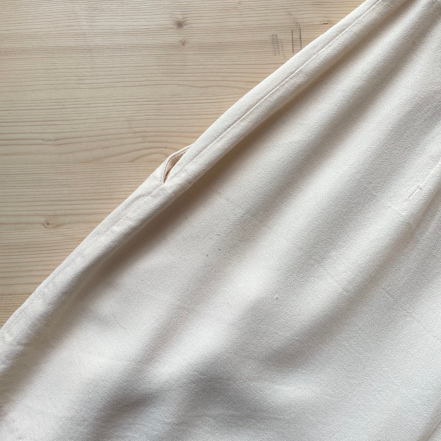 Talon-Zip Rayon Tucked Shorts Ivory